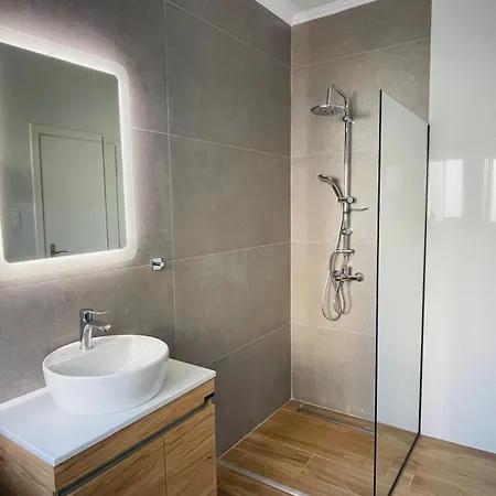 Cubes לוטראקי